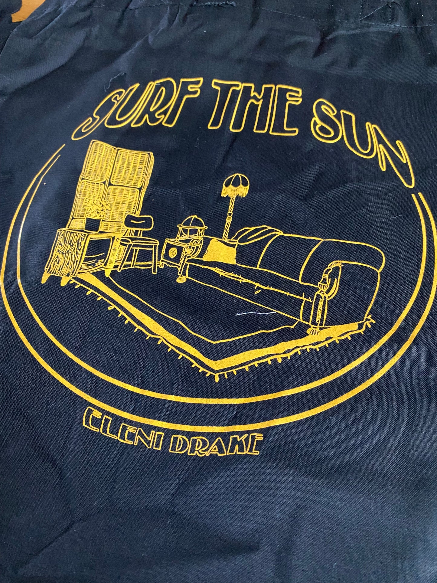 Surf The Sun Tote Bag (black)